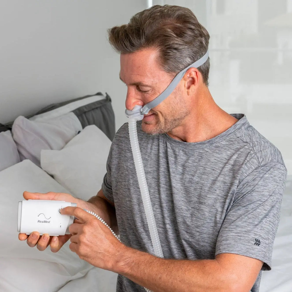 ResMed AirMini AutoSet Travel CPAP Machine